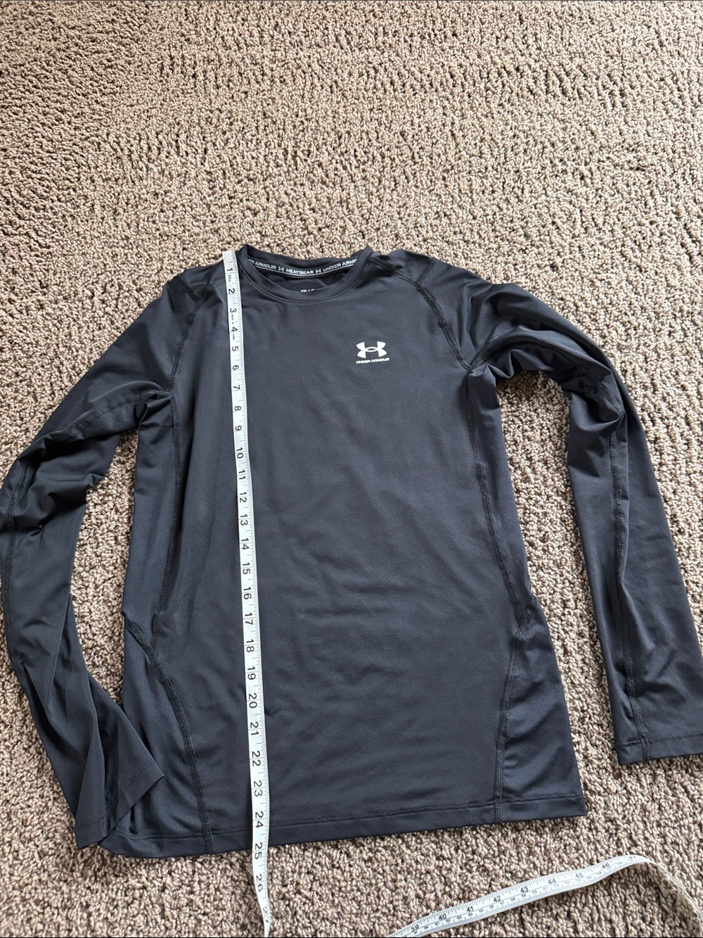 Under Armour Black YXL Long-Sleeve Performance Shirt
